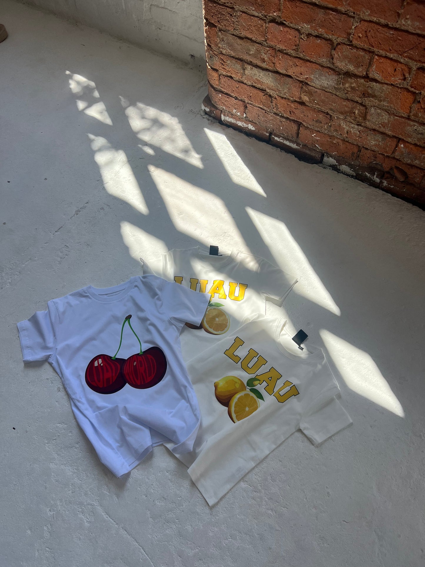 Retro cherry t-shirt regular fit